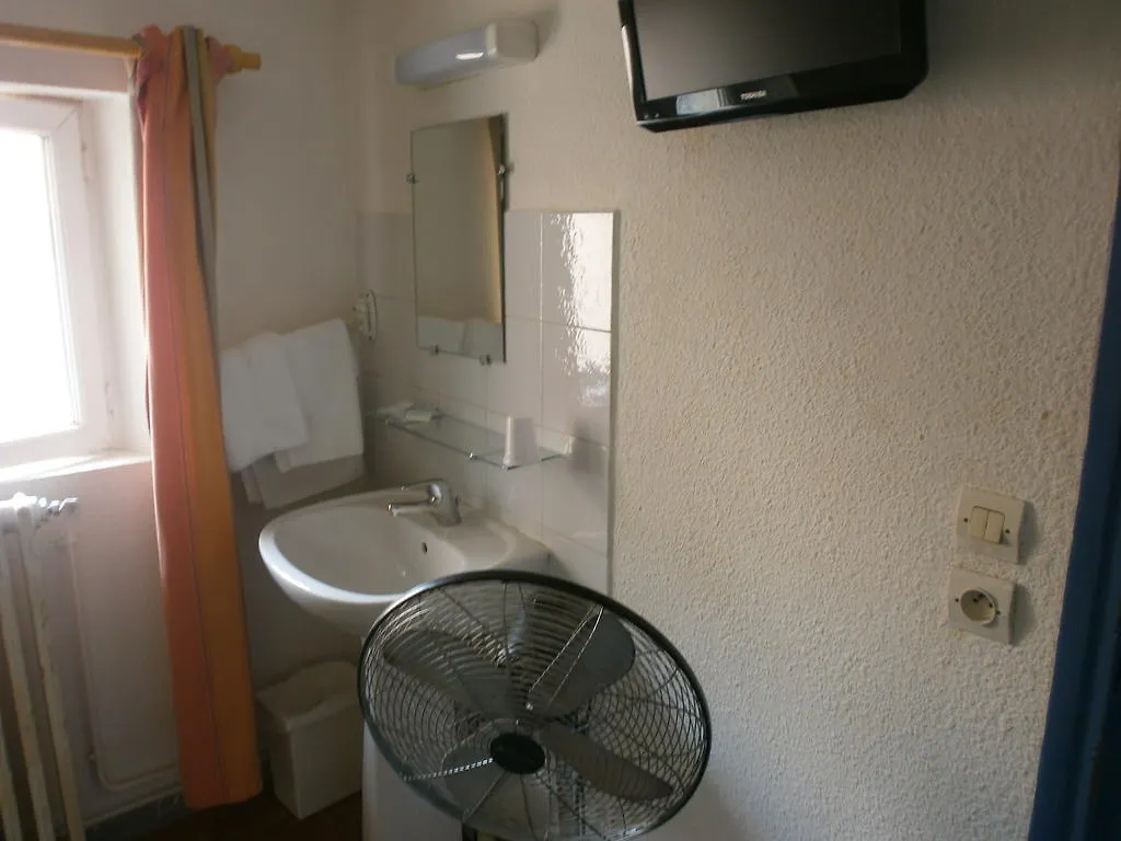 Hotel Trois Dauphins Toulon Francie